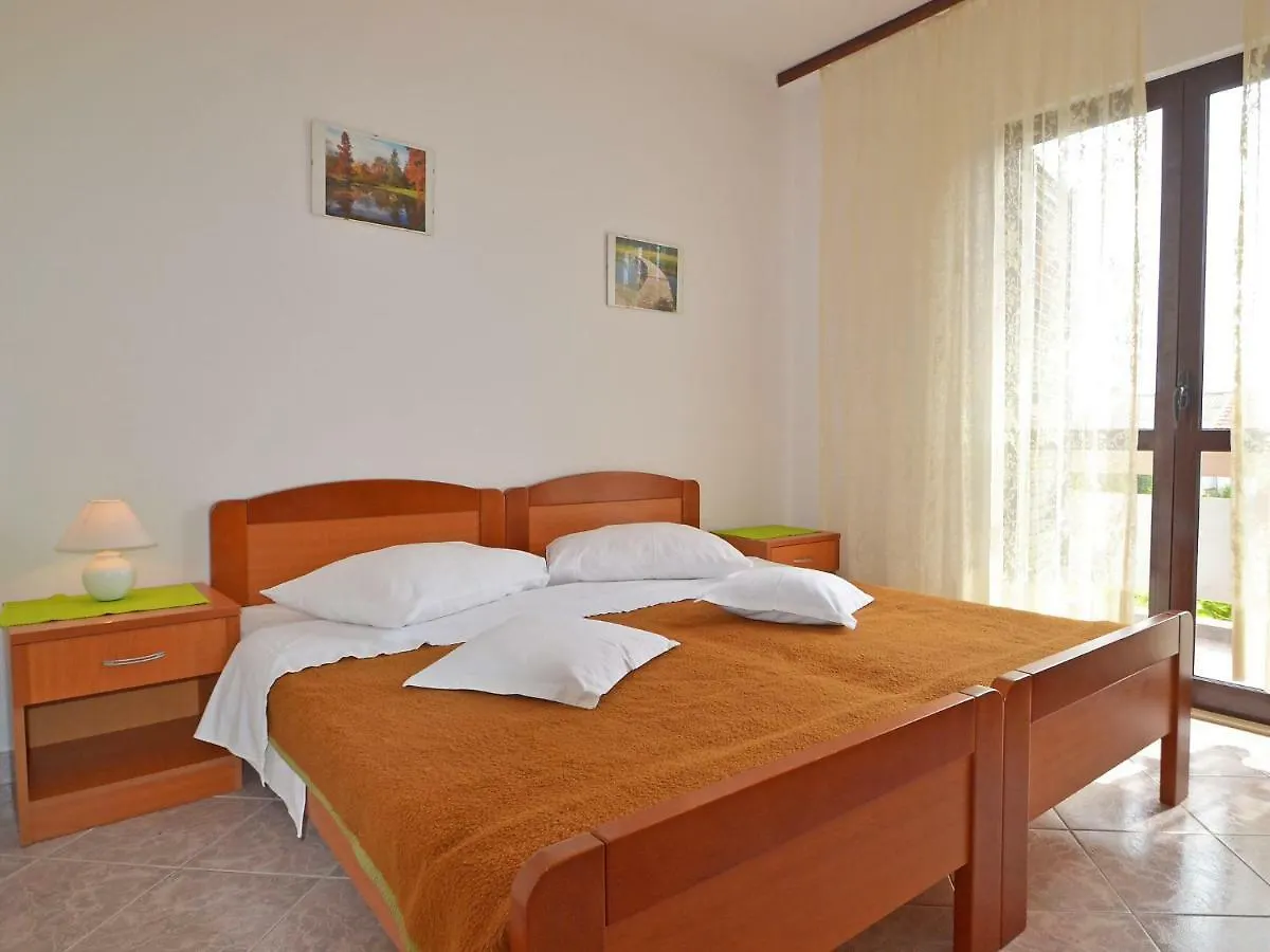 Apartment Vesela-3 By Interhome Vir